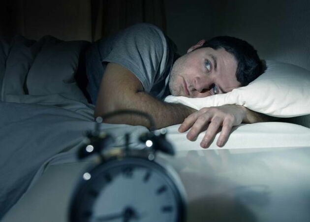 El insomnio como síntoma de gusanos en el cuerpo.